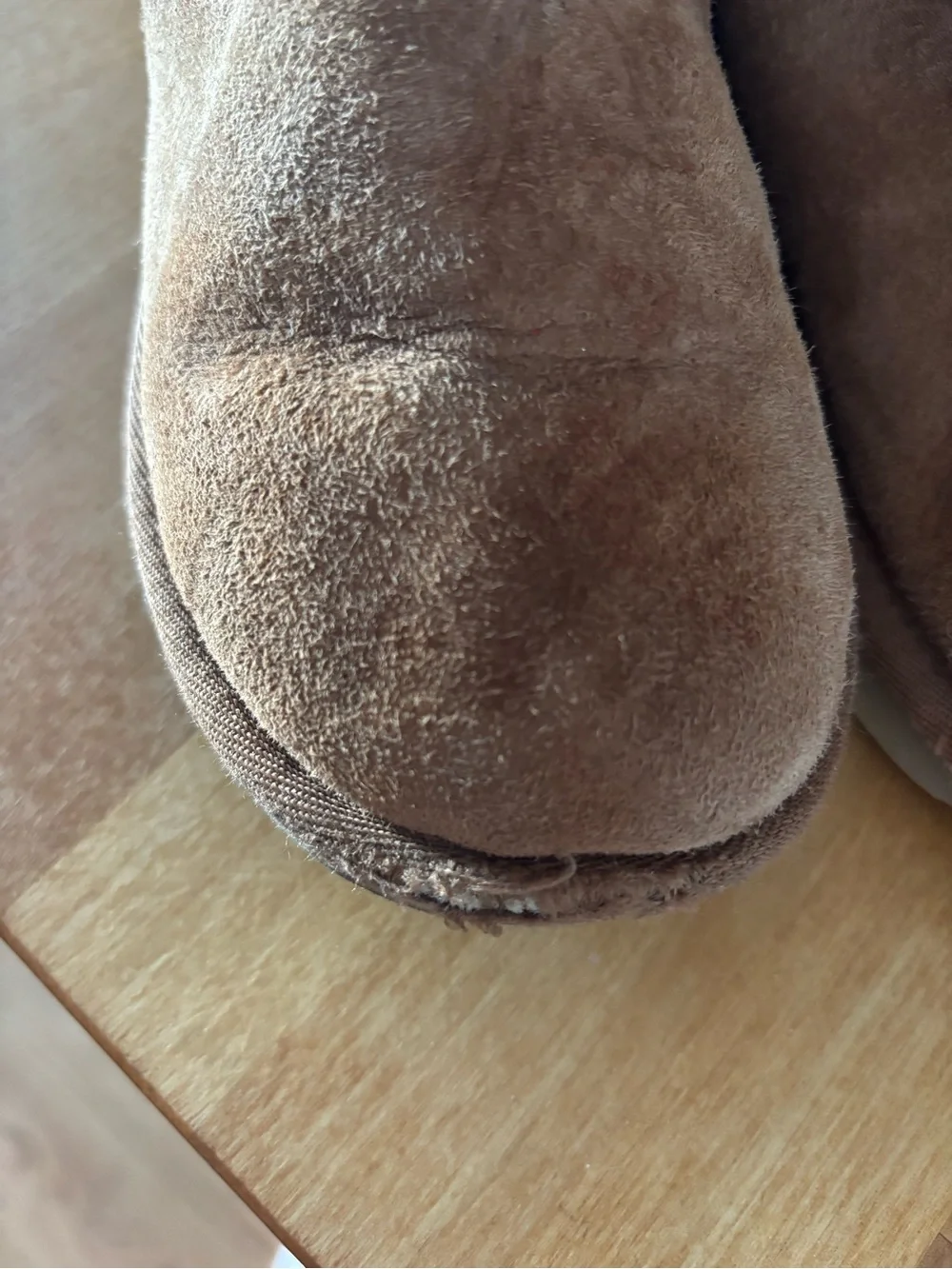 UGG Kids Short Faux-Shearling Boots - Chestnut - size 1